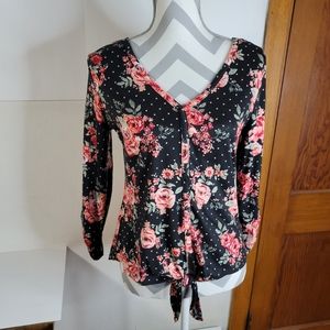 Womans no boundaries Floral and Black Knit top Tie front Lace Back Size Small